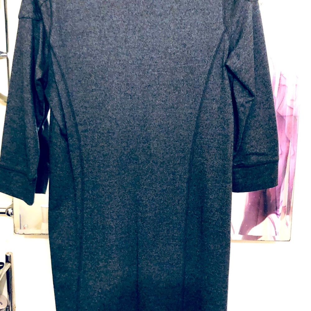 Dress - Picture 2 of 4